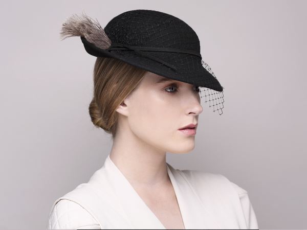 fashionable hat, cocktail hat, black hat